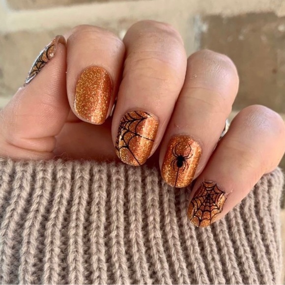 Color Street Web of Lies Clear Overlay Spiders Webs Real Nail Polish Strips - Picture 7 of 10